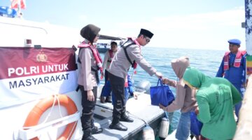 Kapolres Situbondo AKBP Rezi Dharmawan didampingi Wakapolres Kompol Indah Citra Fitriani