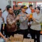 Menteri Pertanian disambut Kapolres Gresik AKBP Rovan dan Bupati Gresik Gus Yani