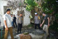 Kapolres Gresik AKBP Rovan tinjau TKP di Aspol Polsek Ujungpangkah