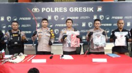Kapolres Gresik AKBP Rovan pimpin prescon ungkap kasus Curanmor