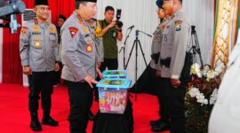 Kapolri Jenderal Pol Listyo Sigit Prabowo saat bazar Ramadhan Polri Presisi di Surabaya