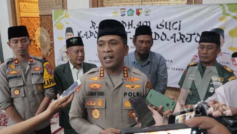 Kapolresta Sidoarjo Kombespol Christian Tobing