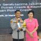 Kapolres Gresik AKBP Rovan didampingi Ny. Miranda Rovan