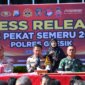 Kapolres Gresik AKBP Rovan saat konferensi pers