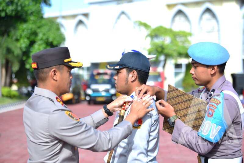 Kapolres Gresik AKBP Rovan Richard Mahenu