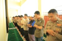 Polres Gresik Sholat Ghaib