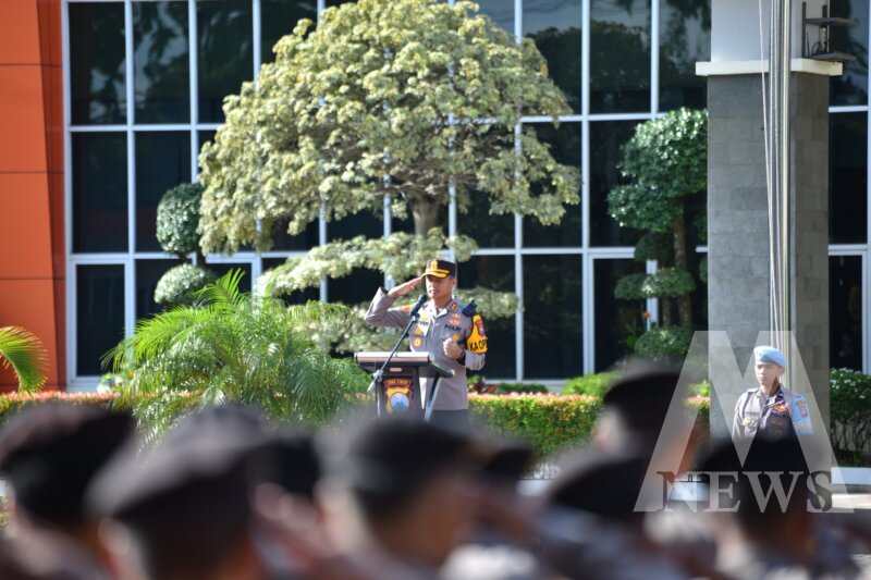 Kapolres Gresik AKBP Rovan Richard Mahenu