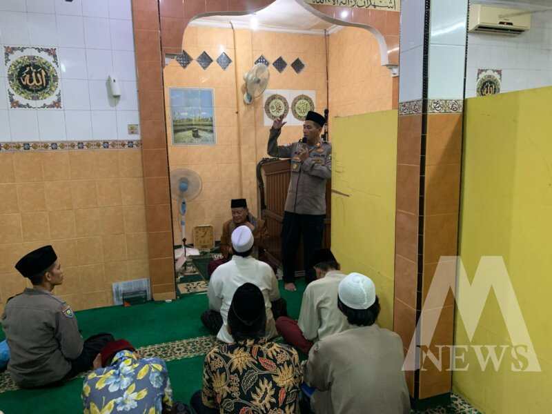 Satbinmas Polres Pelabuhan Tanjung Perak sampaikan pesan Kamtibmas