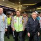 Kakorlantas Polri Irjen Pol Agus Suryonugroho didampingi Menhub Dudy cek Operasi Ketupat