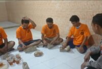 Polsek Krembangan buka bersama tahanan