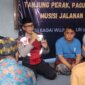 Satsamapta Polres Tanjung Perak buka bersama dengan anak jalanan
