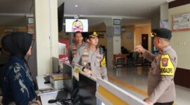 Kapolres Bojonegoro AKBP Mario Prahatinto cek SPKT