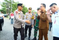 Kapolda Jatim Irjen Pol Drs. Nanang Avianto kunjungi ke Posyan Bunder didampingi Kapolres Gresik AKBP Rovan Richard Mahenu