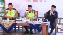 Kapolres Bojonegoro AKBP Mario Prahatinto saat buka puasa bersama BKP