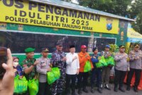 Kapolres Pelabuhan Tanjung Perak AKBP Wiliam Cornelis Tanasale cek Pos Pam Idul Fitri