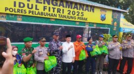 Kapolres Pelabuhan Tanjung Perak AKBP Wiliam Cornelis Tanasale cek Pos Pam Idul Fitri