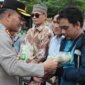 Kapolres Nganjuk AKBP Siswantoro salurkan zakat fitrah