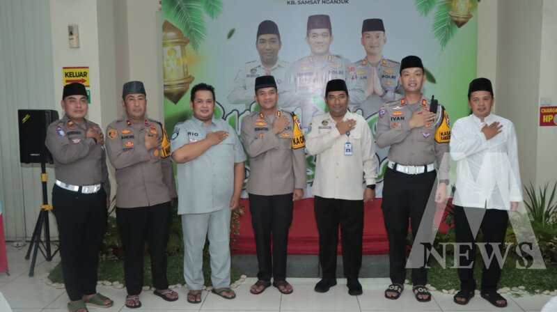 Kapolres Nganjuk AKBP Siswantoro Silaturahmi Kamtibmas dan Buka Bersama di Kantor Samsat