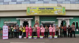 Kapolres Pelabuhan Tanjung Perak AKBP Wiliam Cornelis Tanasale kunjungan ke Pos Terpadu