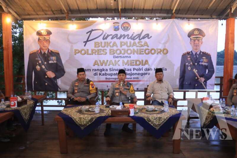 Kapolres Bojonegoro AKBP Mario Prahatinto gelar Piramida