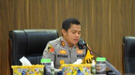 Kapolres Gresik AKBP Rovan Richard Mahenu