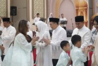 Kapolda Jatim Irjen Pol Drs. Nanang Avianto bersama Wakapolda Jatim Brigjen Pol Pasma Royce saat Halalbihalal