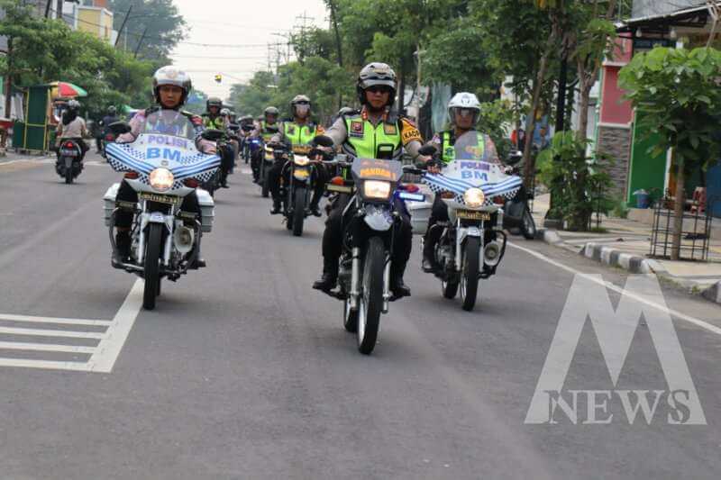Kapolres Bojonegoro AKBP Mario Prahatinto patroli rute mudik lebaran