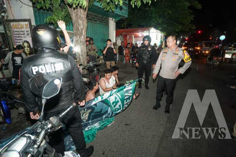 Polrestabes Surabaya amankan remaja konvoi di malam Takbiran