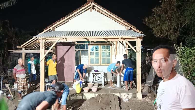 Polsek Bagor bangun rumah korban kebakaran