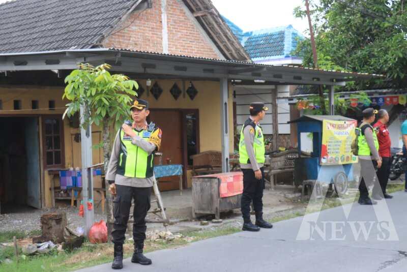Kapolres Bojonegoro AKBP Mario Prahatinto ikut di pengamanan Halal Bihalal Pencak Silat