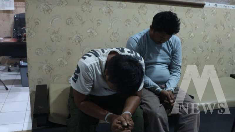 Tersangka diamankan Polisi beserta barang buktinya