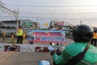 KAI Commuter sosialisasi ke pengguna jalan