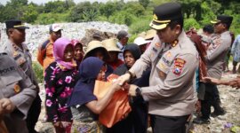 Kapolres Sumenep AKBP Henri Noveri Santoso saat baksos