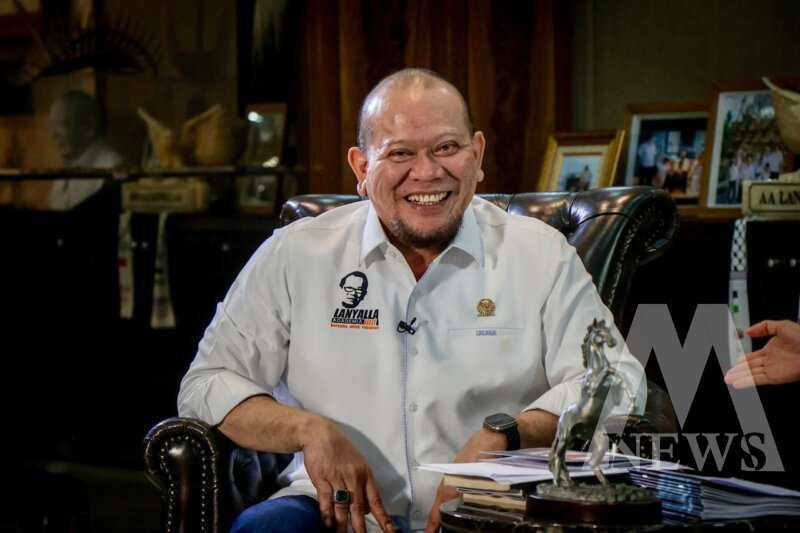 Anggota DPD RI
AA LaNyalla Mahmud Mattalitti