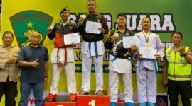 Anggota Polres Kediri Kota di kejuaraan Karate Piala Danbrigif 16/WY