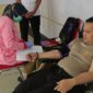 Kapolres Nganjuk AKBP Henri Noveri Santoso saat donor darah