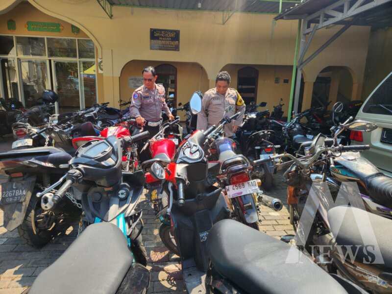 Polsek Kenjeran sita 29 motor balap liar