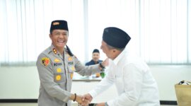 Kapolres Gresik AKBP Rovan Richard Mahenu