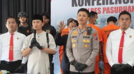 Pengasuh Ponpes Metal Rejoso KH. M. Nurcholis didampingi Kapolres Pasuruan Kota AKBP Davis Busin Siswara