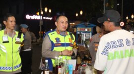 Kapolresta Malang Kota Kombespol Nanang Haryono pimpin patroli cegah premanisme dan kejahatan jalanan