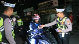 Kasatlantas Polres Bangkalan AKP Diyon Fitrianto apresiasi pengendara motor