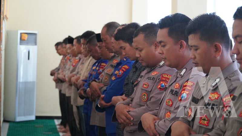 Polres Gresik Gelar Binrohtal