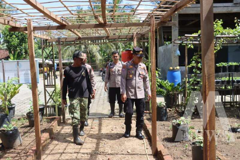 Polres Pacitan tinjau pekarangan warga