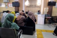 Para guru padati gedung pelayanan terpadu Polres Bojonegoro
