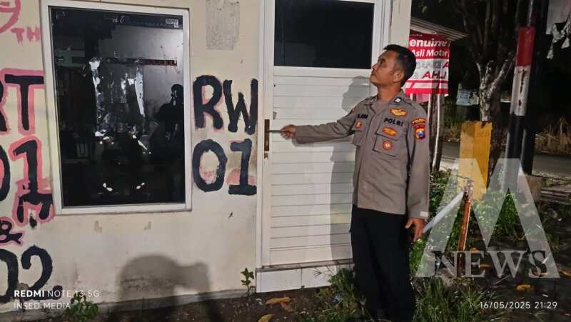 Polsek Driyorejo tunjukan pos kamling Wedoroanom