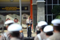 Kapolres Gresik AKBP Rovan Richard Mahenu