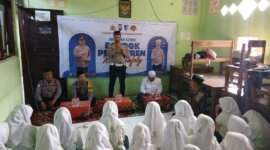 Polres Tanjung Perak gelar Pondok Pesantren Road Safety
