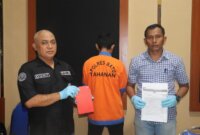 Polres Batu tangkap tersangka perampasan ponsel