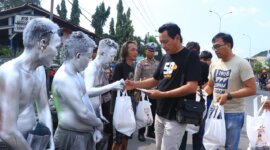 Satintelkam Polres Ngawi salurkan Bansos