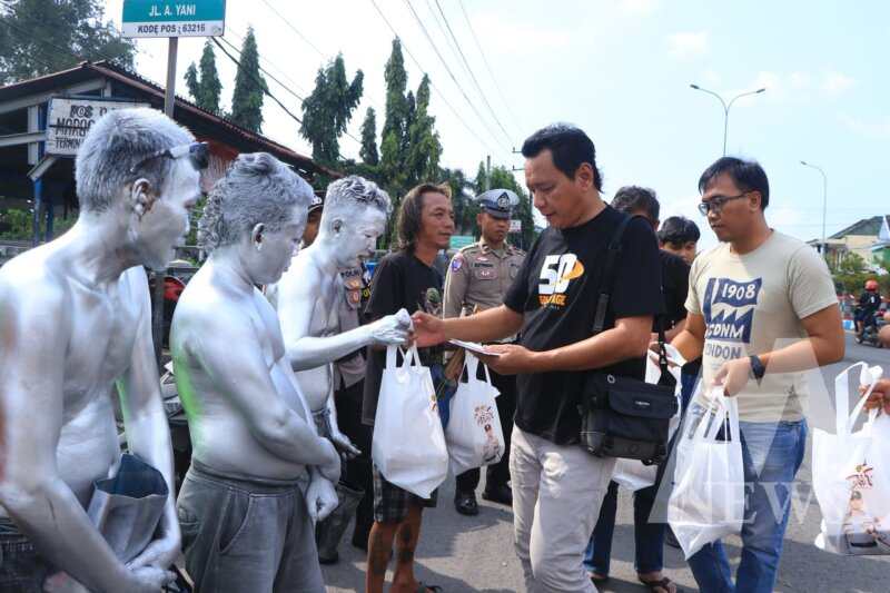 Satintelkam Polres Ngawi salurkan Bansos